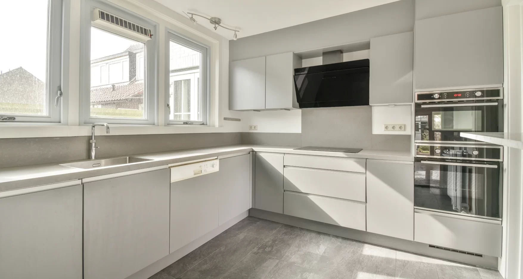 Keittiön ovien vaihto Keittiön ovien vaihto - kuva